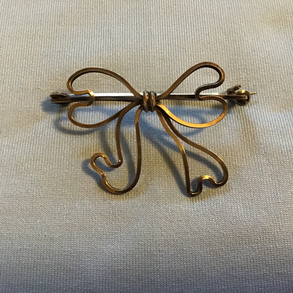 Vintage Bow pin